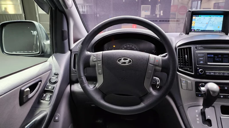 Hyundai Grand Starex