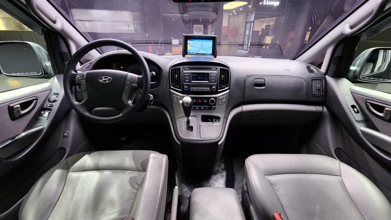 Hyundai Grand Starex