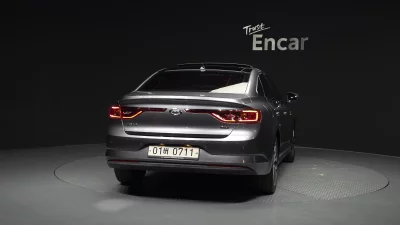 Renault SM6