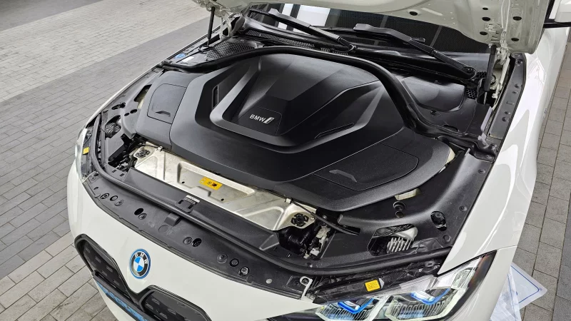 BMW i4