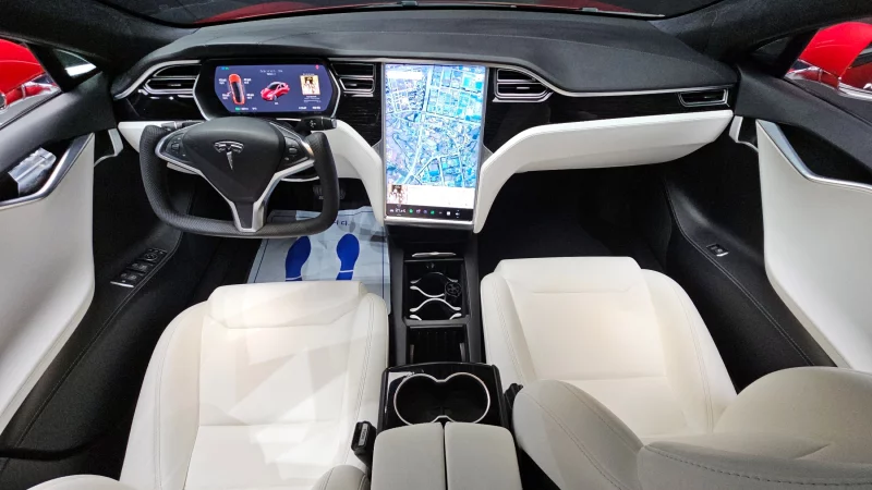 Tesla MODEL S