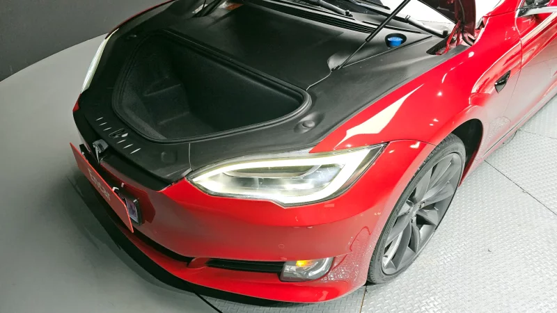 Tesla MODEL S