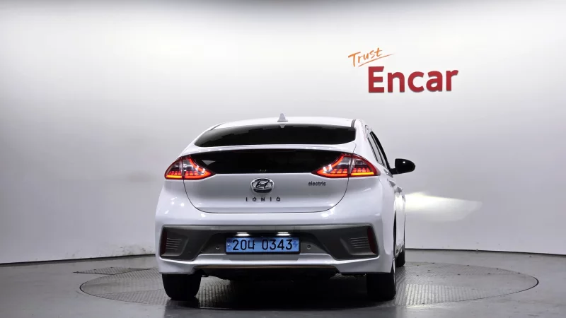 Hyundai Ioniq