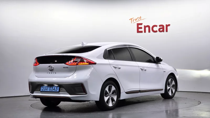 Hyundai Ioniq