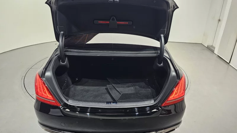 Genesis EQ900