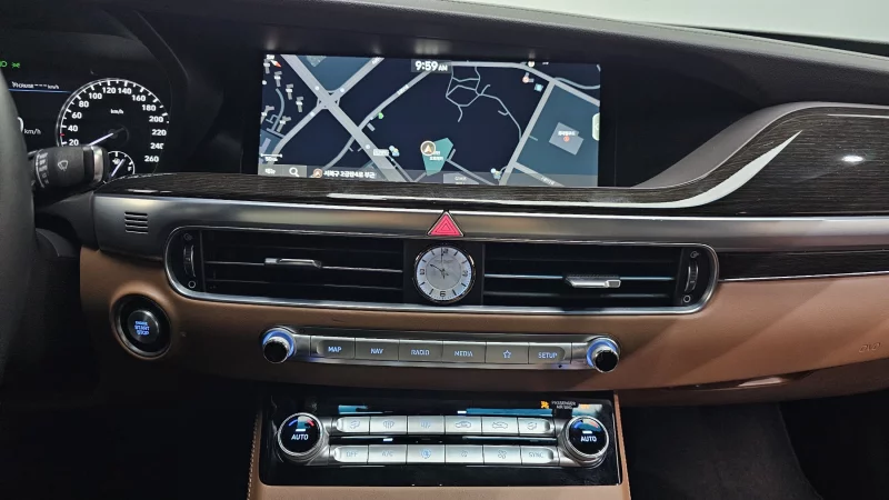 Genesis G90