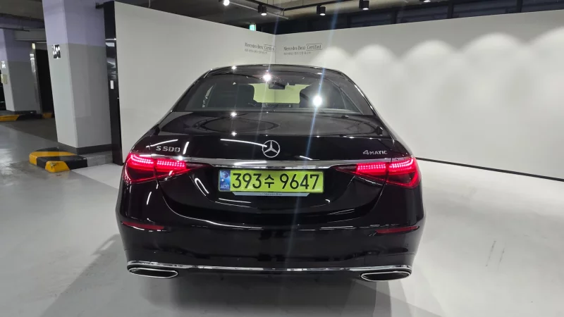 Mercedes-Benz S-Class