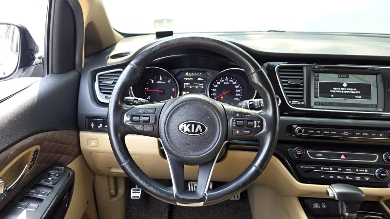 Kia Carnival