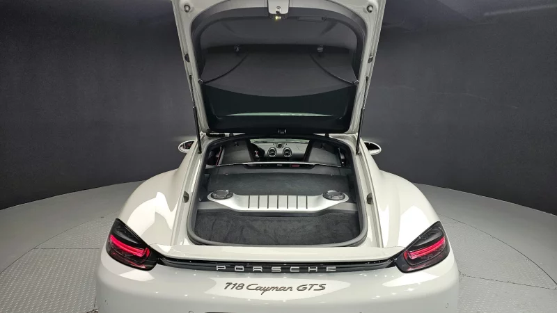 Porsche CAYMAN