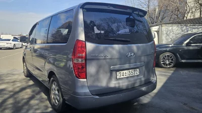 Hyundai Starex