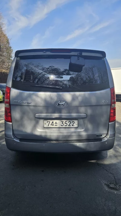 Hyundai Starex