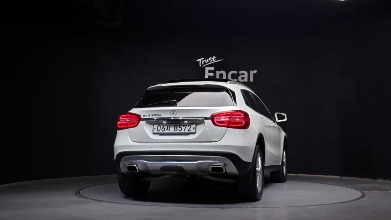 Mercedes-Benz GLA-Class