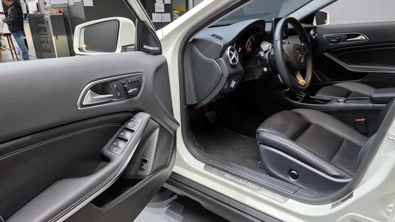 Mercedes-Benz GLA-Class