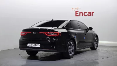 Renault SM6