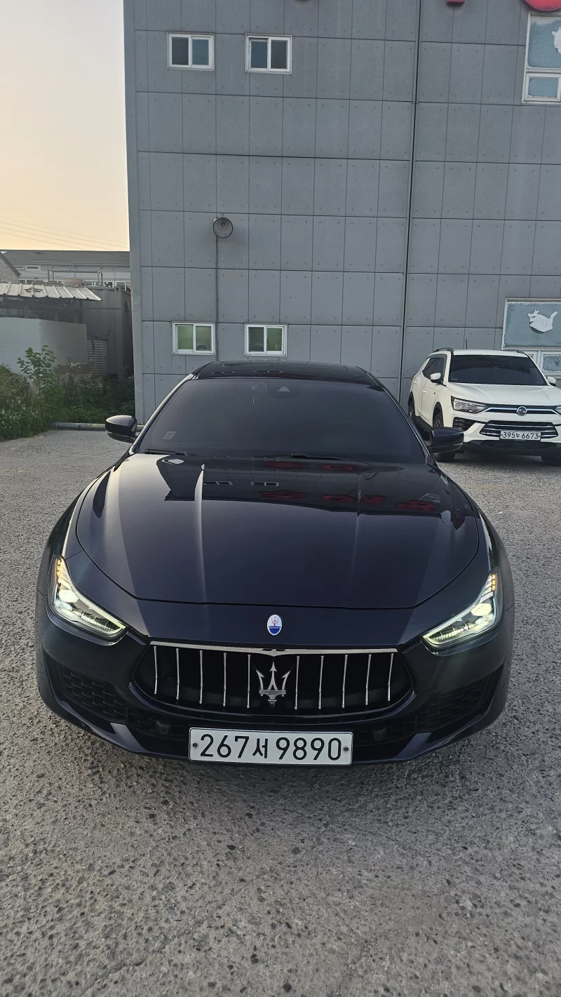 Maserati GHIBLI