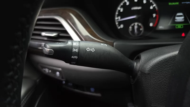 Genesis EQ900