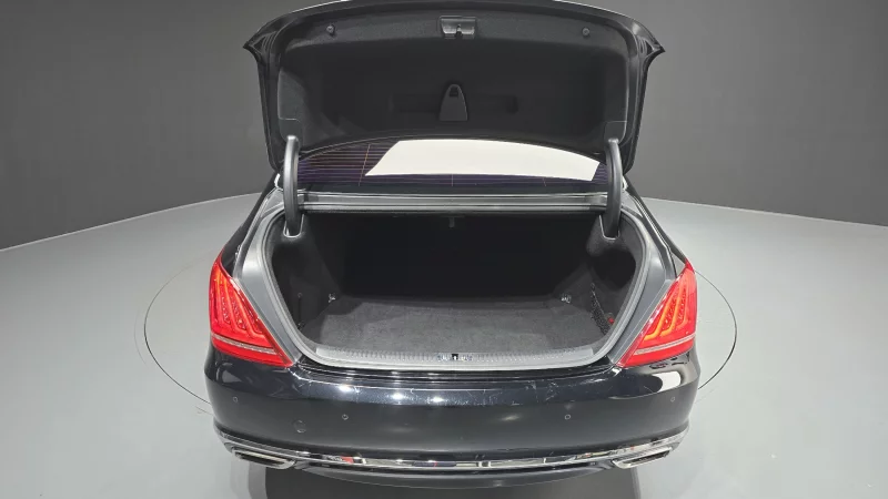 Genesis EQ900