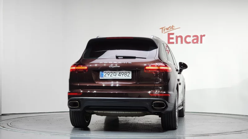 Porsche CAYENNE