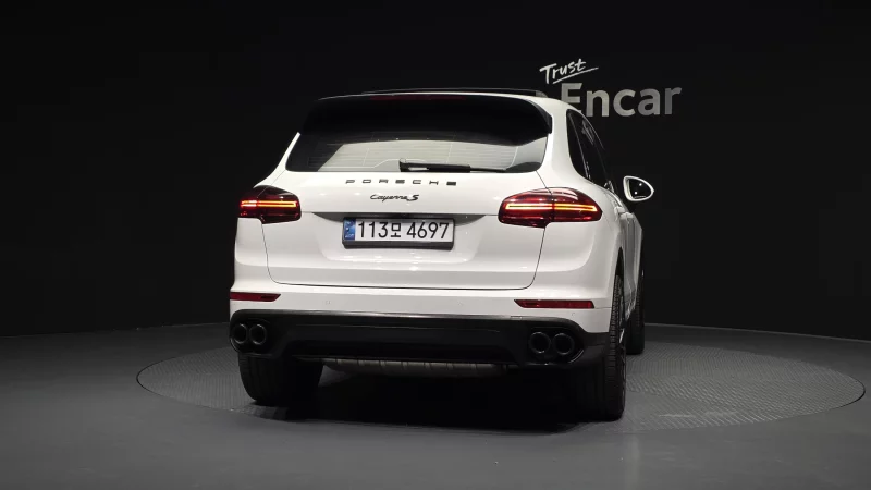 Porsche CAYENNE