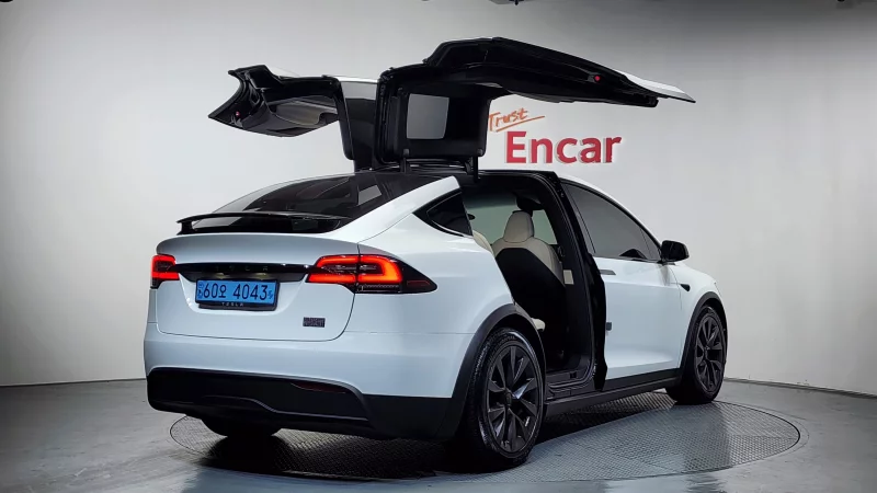 Tesla MODEL X