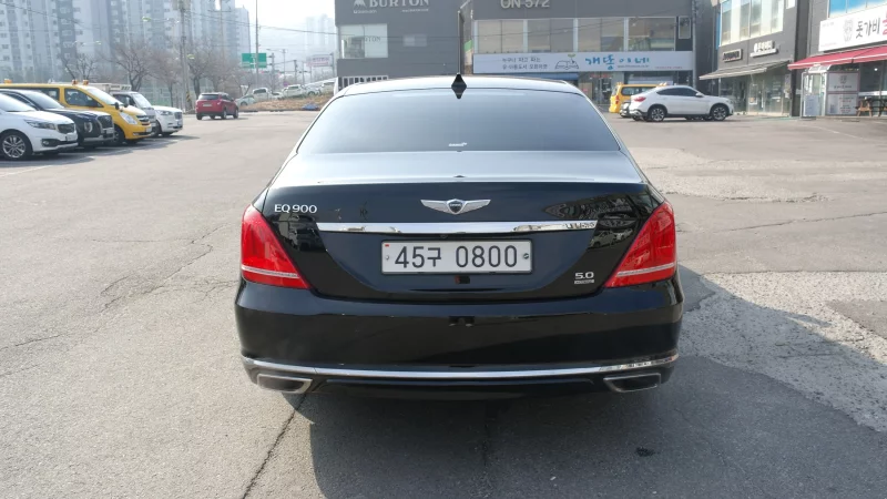 Genesis EQ900