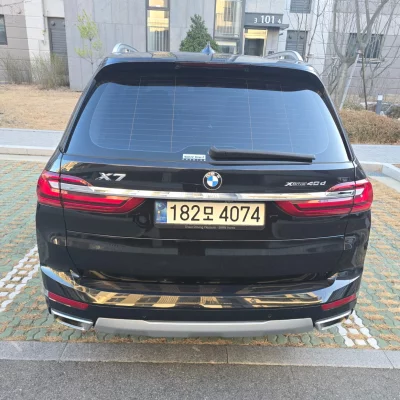 BMW X7