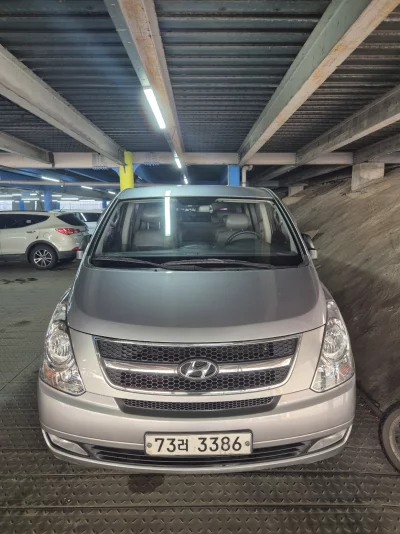 Hyundai Grand Starex