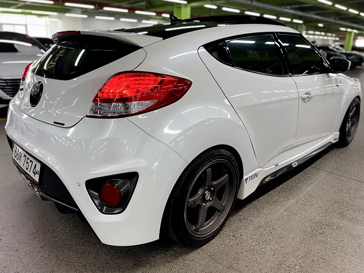 Hyundai Veloster
