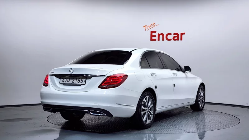 Mercedes-Benz C-Class