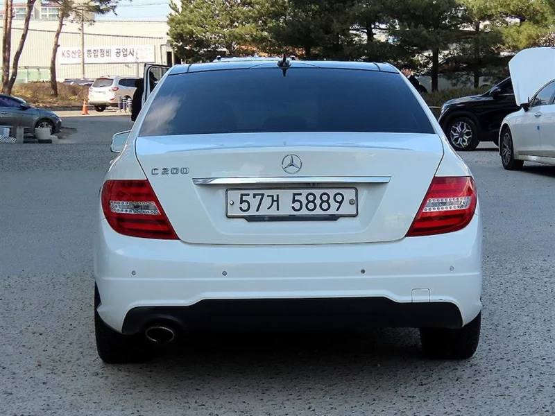 Mercedes-Benz C-Class