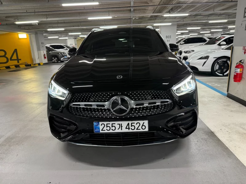 Mercedes-Benz GLA-Class