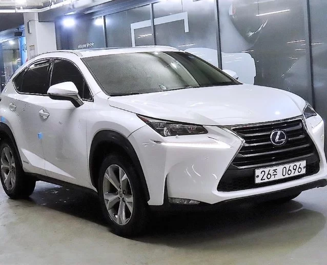 Lexus NX300h
