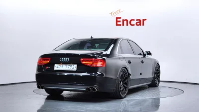 Audi S8