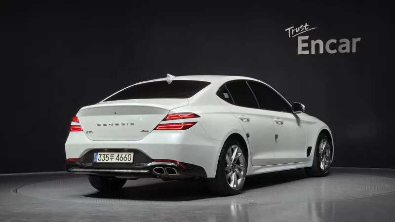 Genesis G70