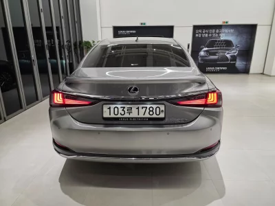 Lexus ES300h