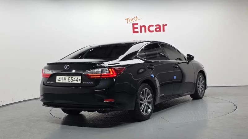 Lexus ES300h