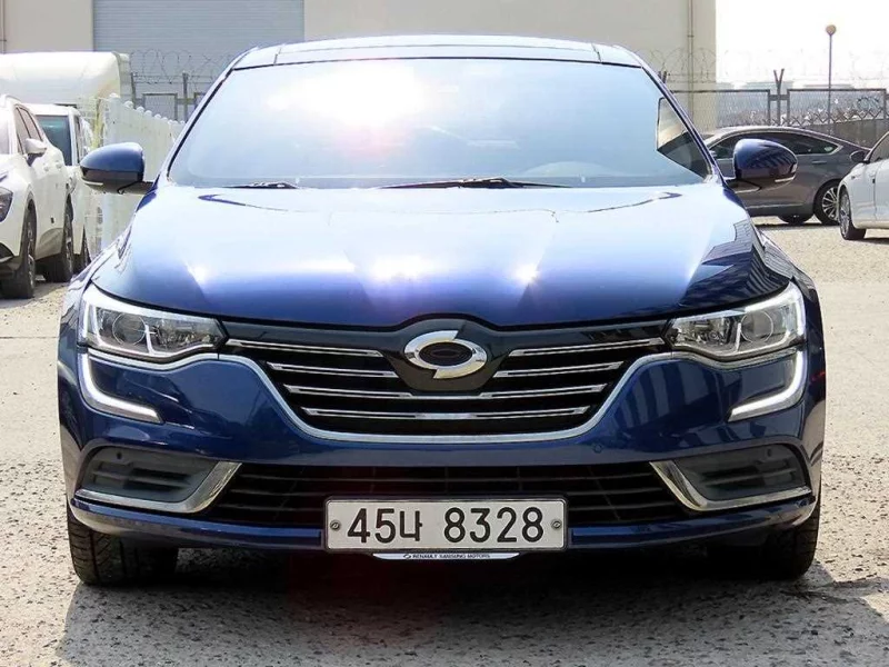 Renault SM6