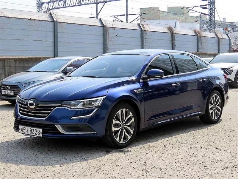 Renault SM6