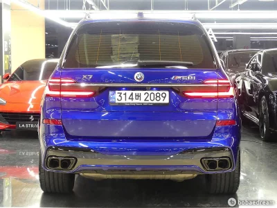 BMW X7