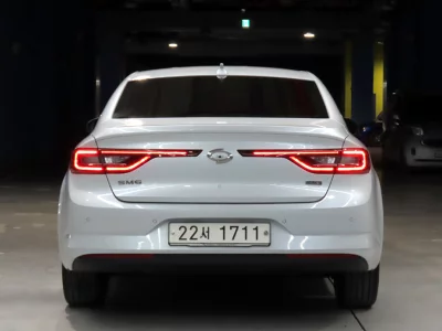 Renault SM6