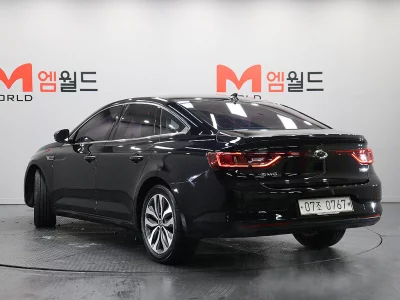 Renault SM6