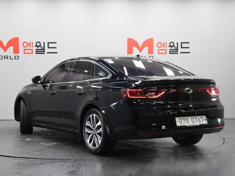 Renault SM6