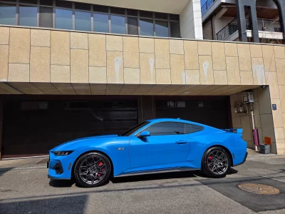 Ford MUSTANG