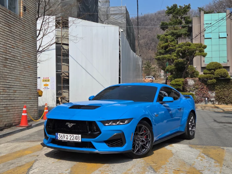 Ford MUSTANG