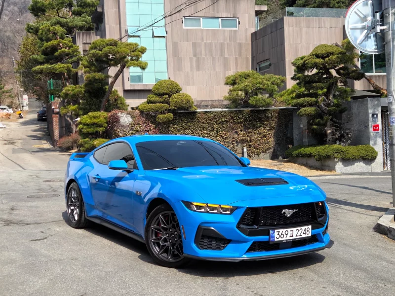 Ford MUSTANG