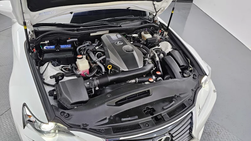 Lexus IS200t