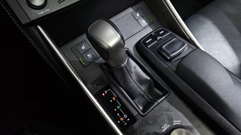 Lexus IS200t
