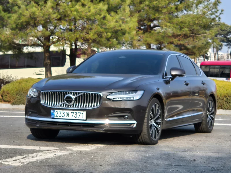Volvo S90