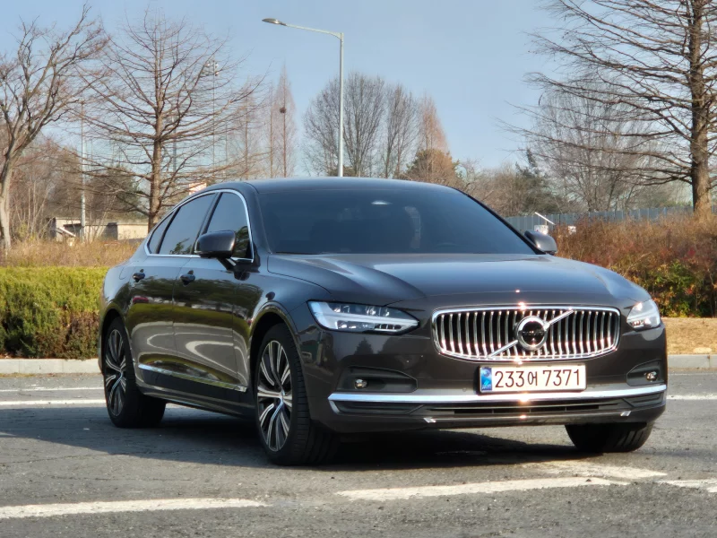 Volvo S90