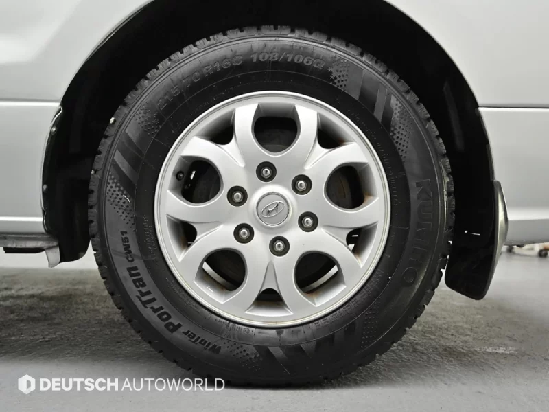 Hyundai Grand Starex